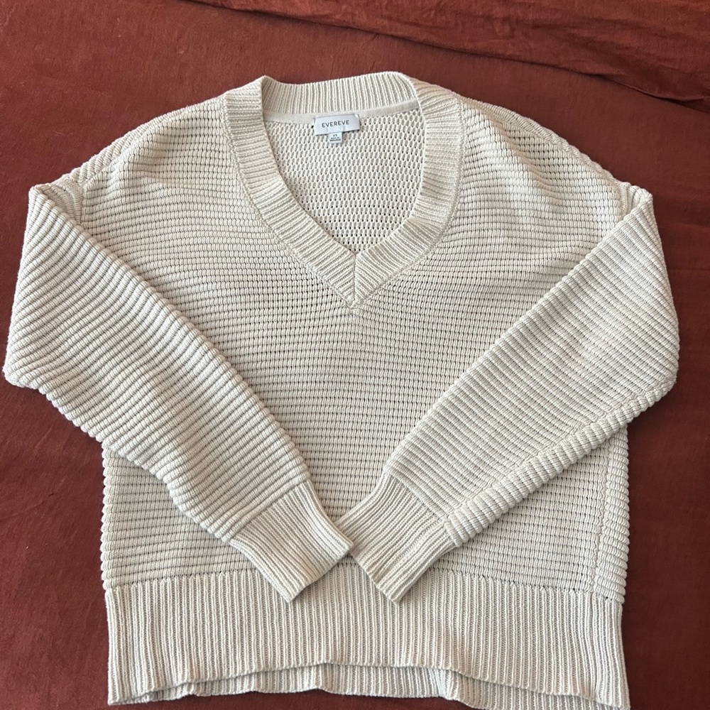 Evereve Cream V-Neck Sweater